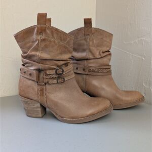 Steve Madden Women's Leather Western Boots size 8 Block Heel Tan Slouch Pull On